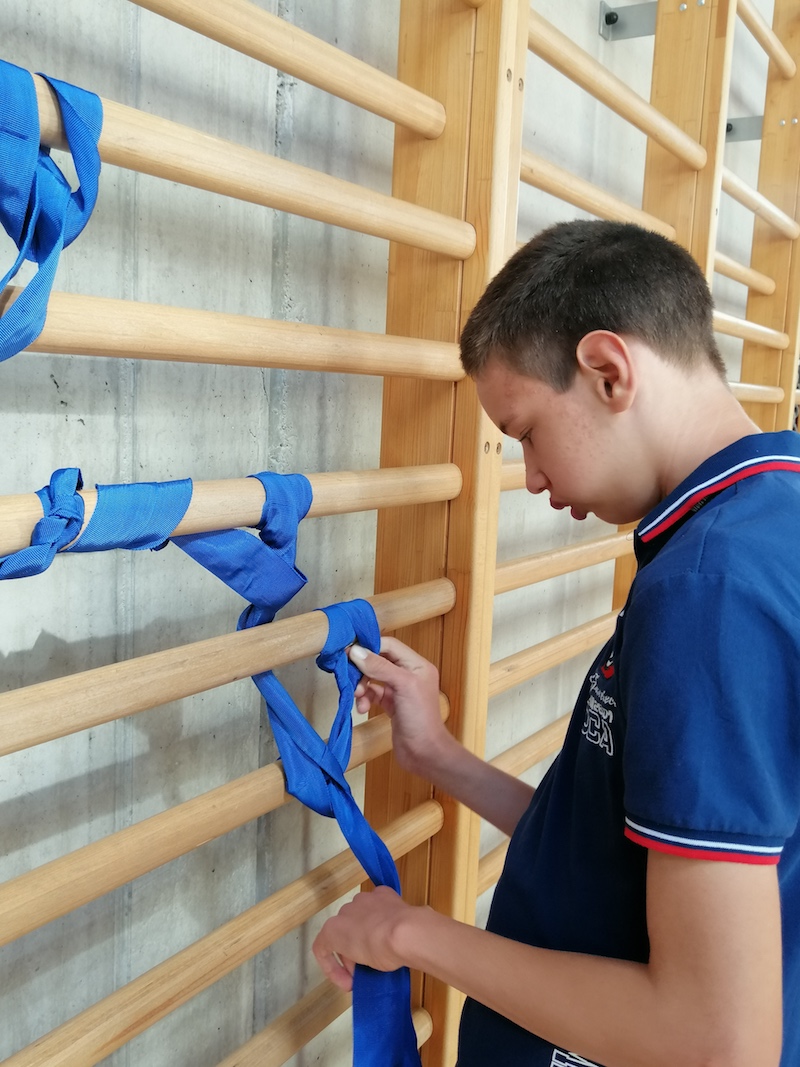 Therapie in der Turnhalle Lukas Kopie