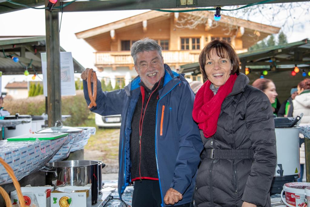 Weihnachtgsbasar Schritt fuer Schrittc1c5e134-3a47-4c15-aac3-1fec30755952