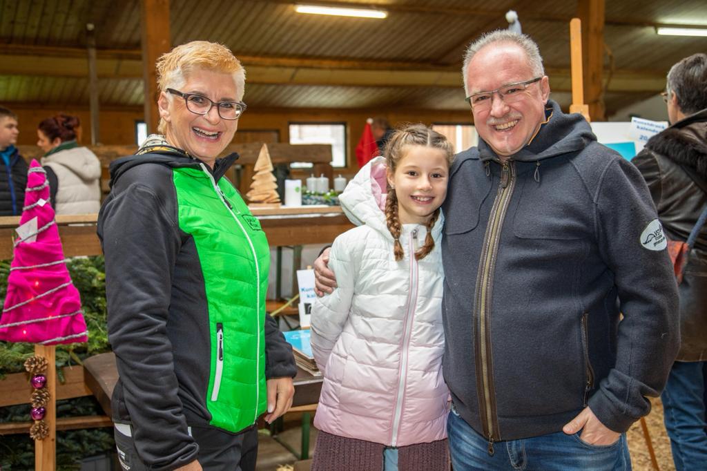 Weihnachtgsbasar Schritt fuer Schrittc2cbf3e2-4253-43aa-8a13-77542f917dc2
