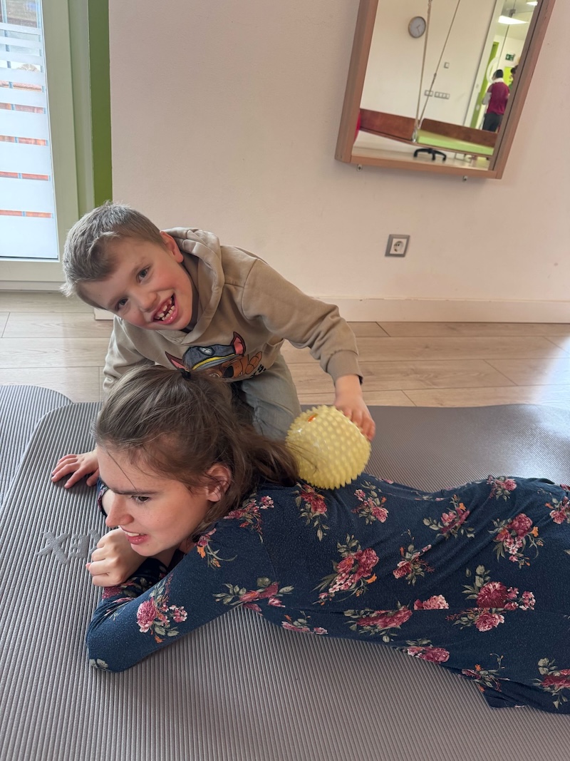 Massageball Tomi und Antonia